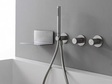 3.6 - Wall-mounted stainless steel bathtub mixer with overhead shower by Rubinetterie Treemme - view 2